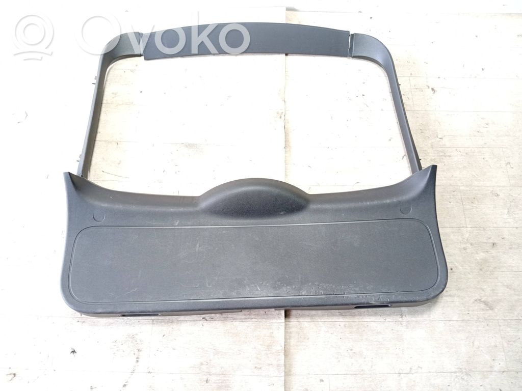 Ford Focus Tailgate/boot cover trim set 