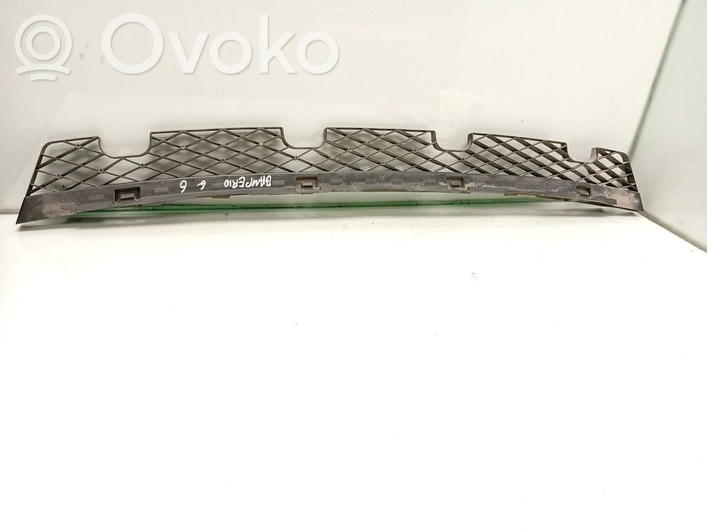 Volkswagen PASSAT B7 Staffa di rinforzo montaggio del paraurti posteriore 