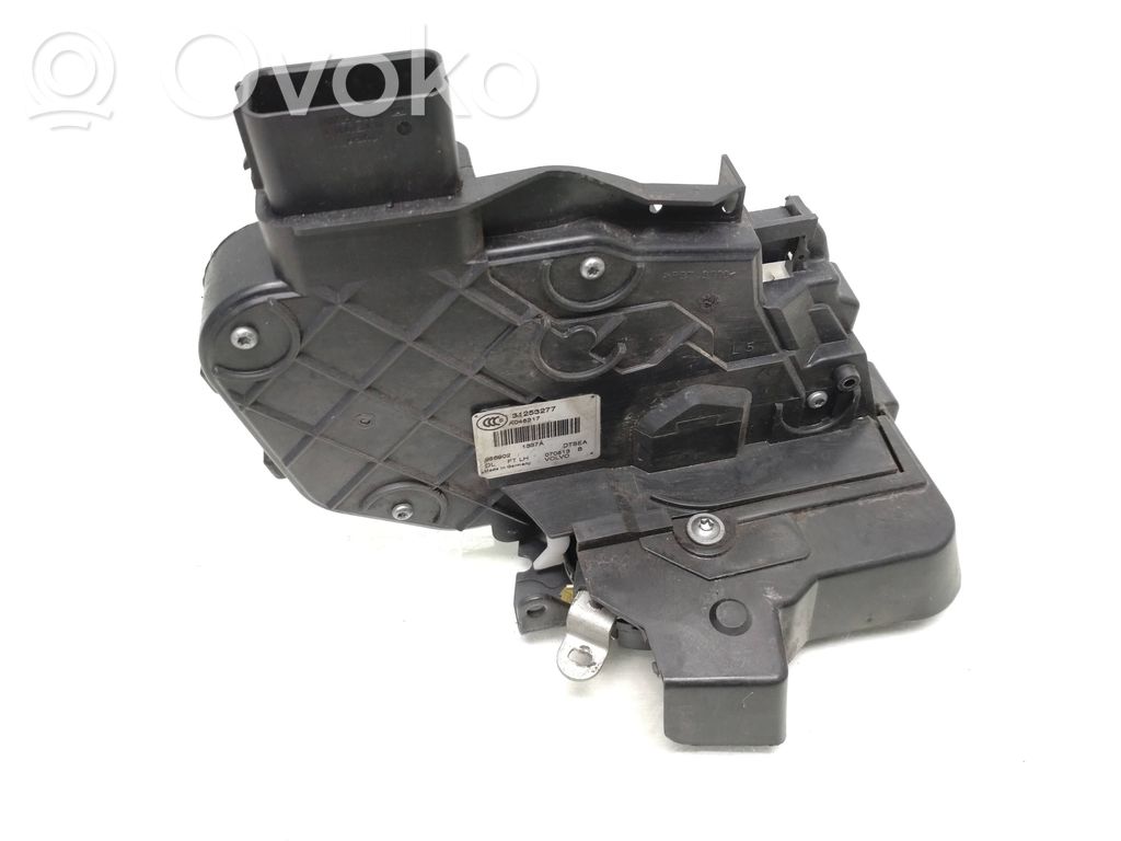 Volvo V70 Etuoven lukko 