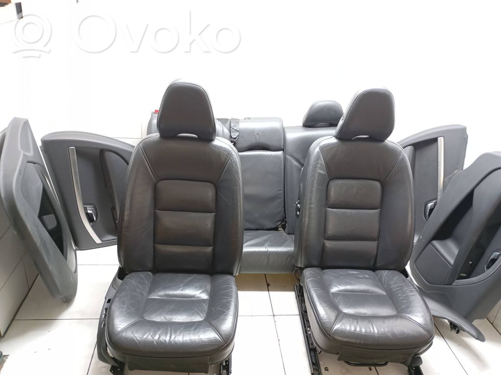 Interior set   30727492,30749794,39883510,1815633,39878942,39878957,39883492
