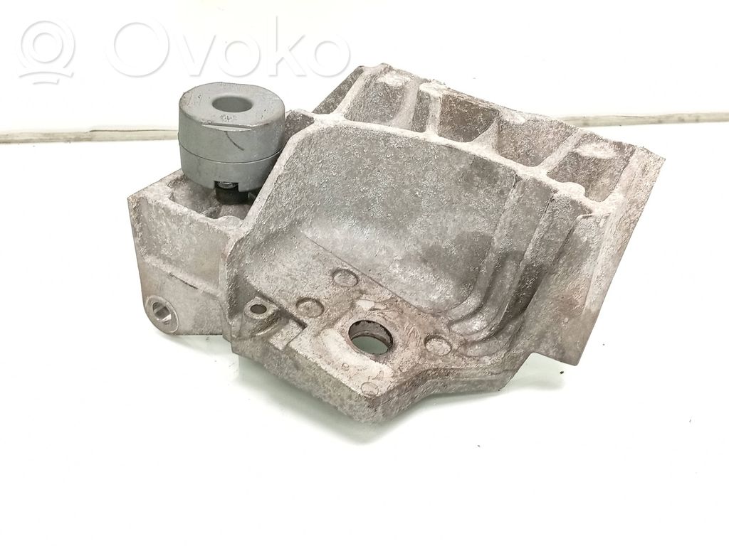 Engine mounting bracket   6G926P096FC,6G926P096FC