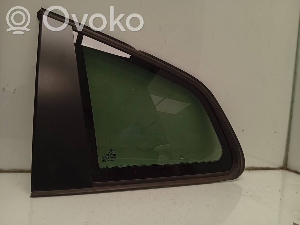 BMW X3 E83 Finestrino laterale posteriore 