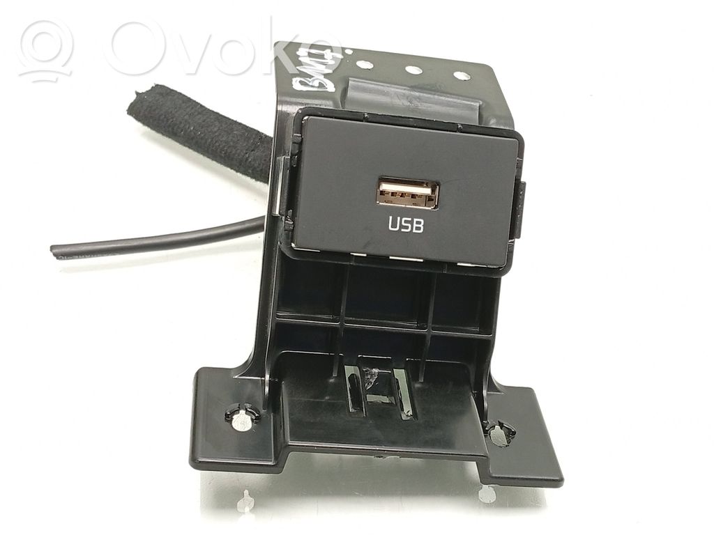 Enchufe conector USB   96121J7300,96121J7300