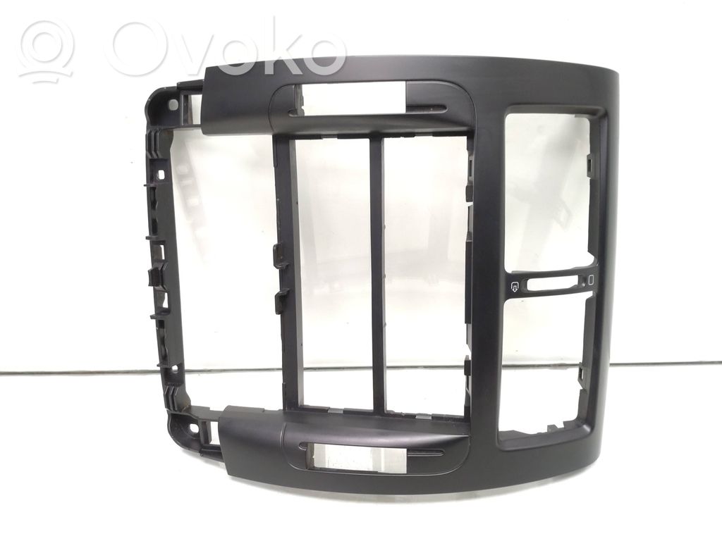 Citroen Dispatch II Radio/GPS head unit trim 