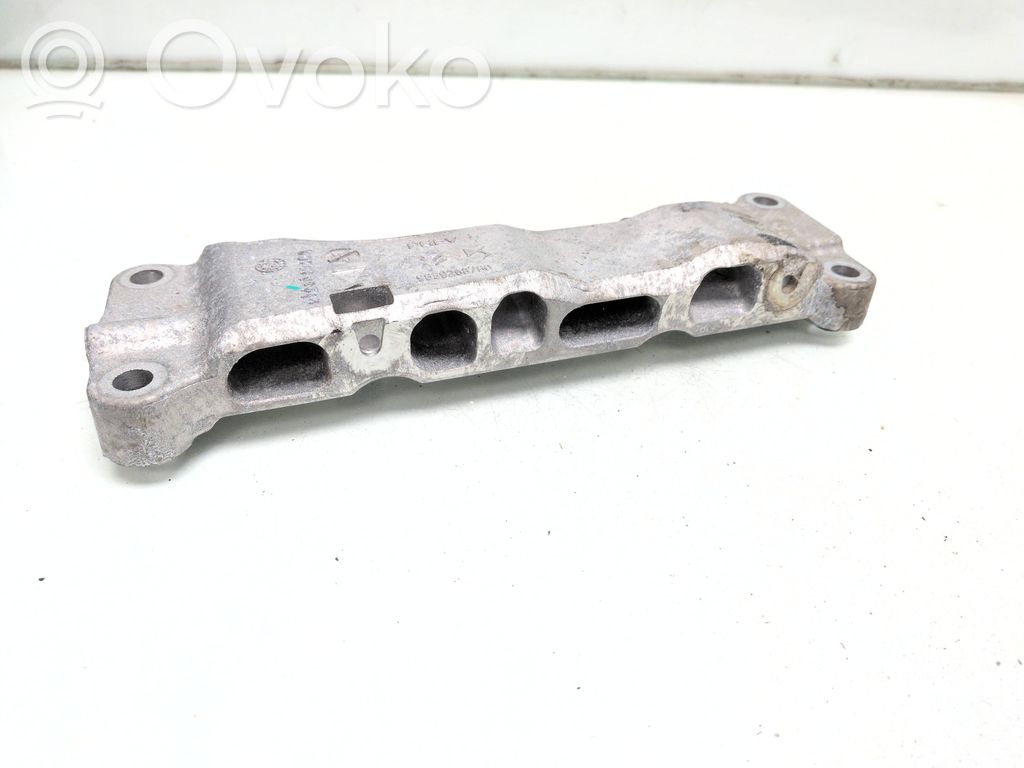 Engine mounting bracket   9839268780