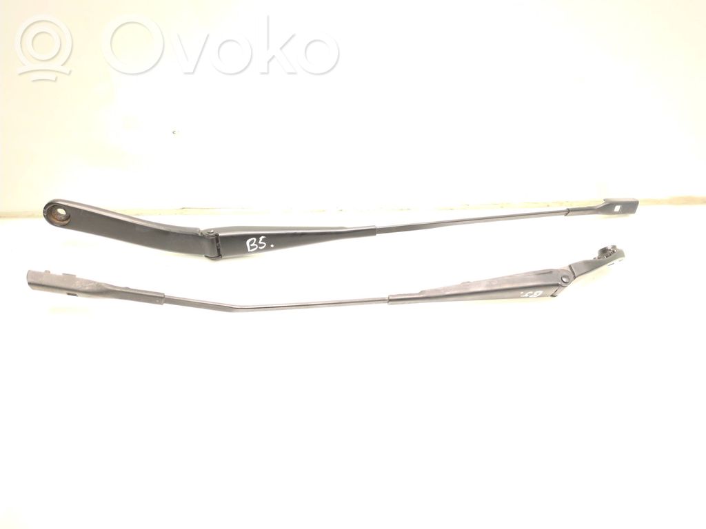 Audi A4 S4 B8 8K Ramię wycieraczki szyby przedniej / czołowej 