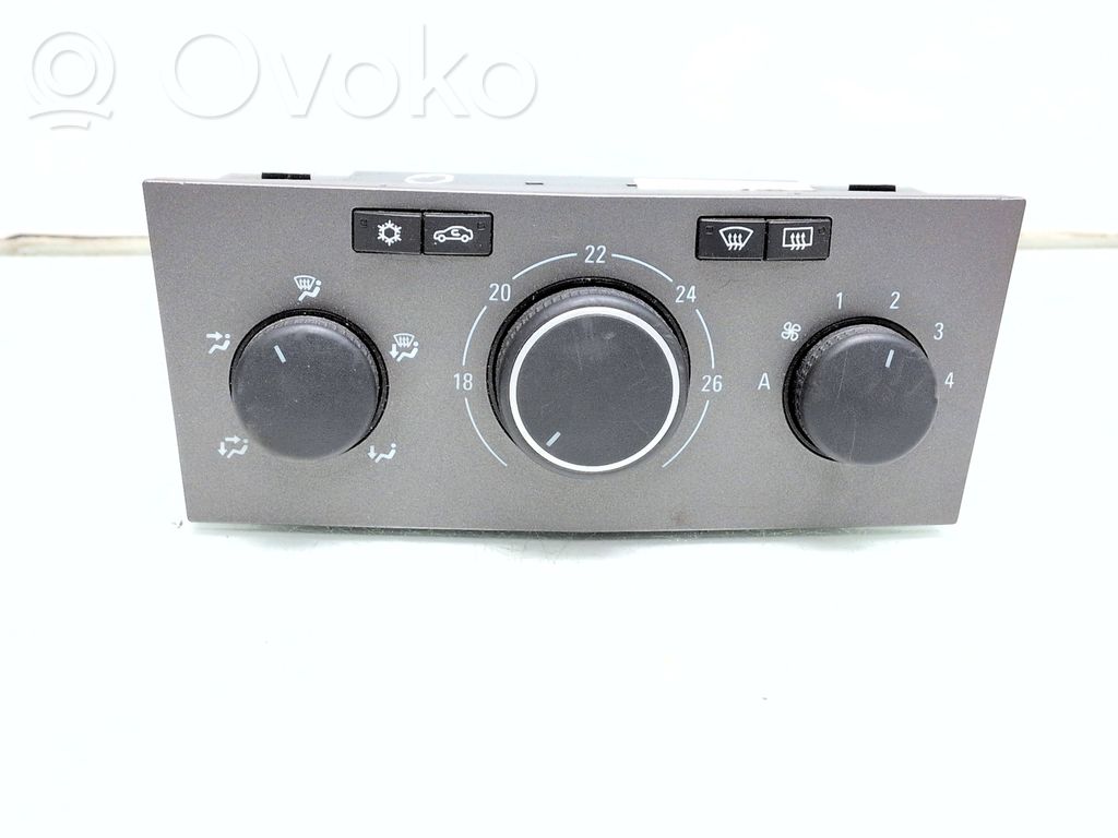 Opel Astra H Climate control unit 
