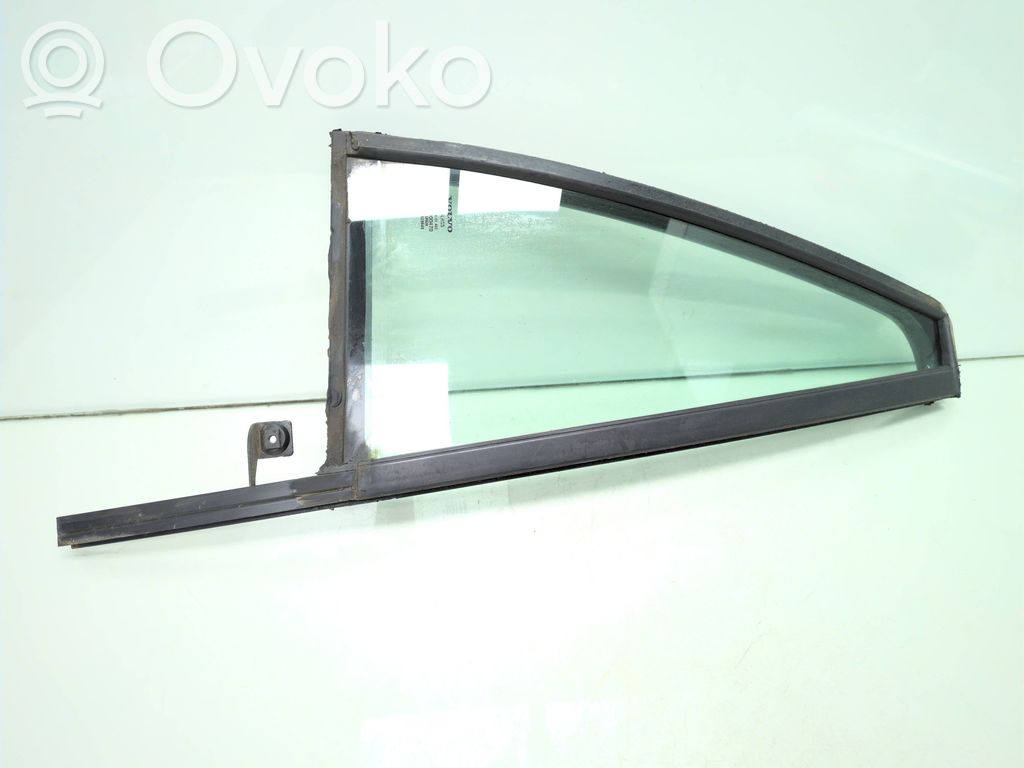 Volvo XC90 Ventanilla de ventilación de la puerta trasera 