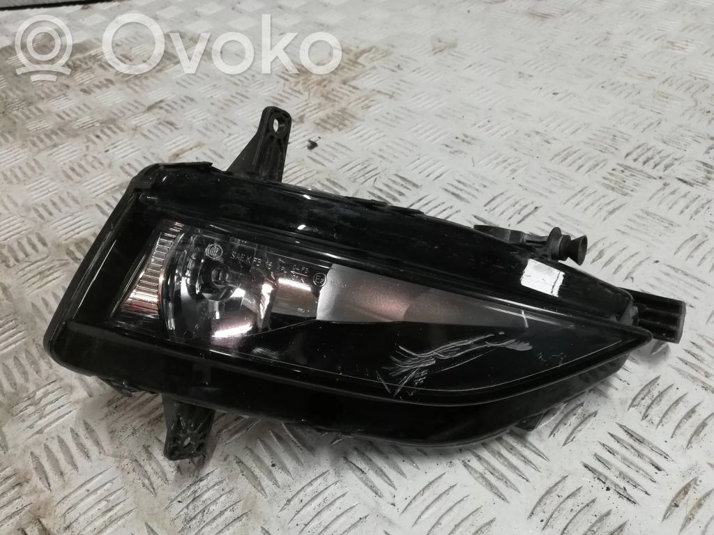 Volkswagen Golf VII Światło przeciwmgłowe przednie 