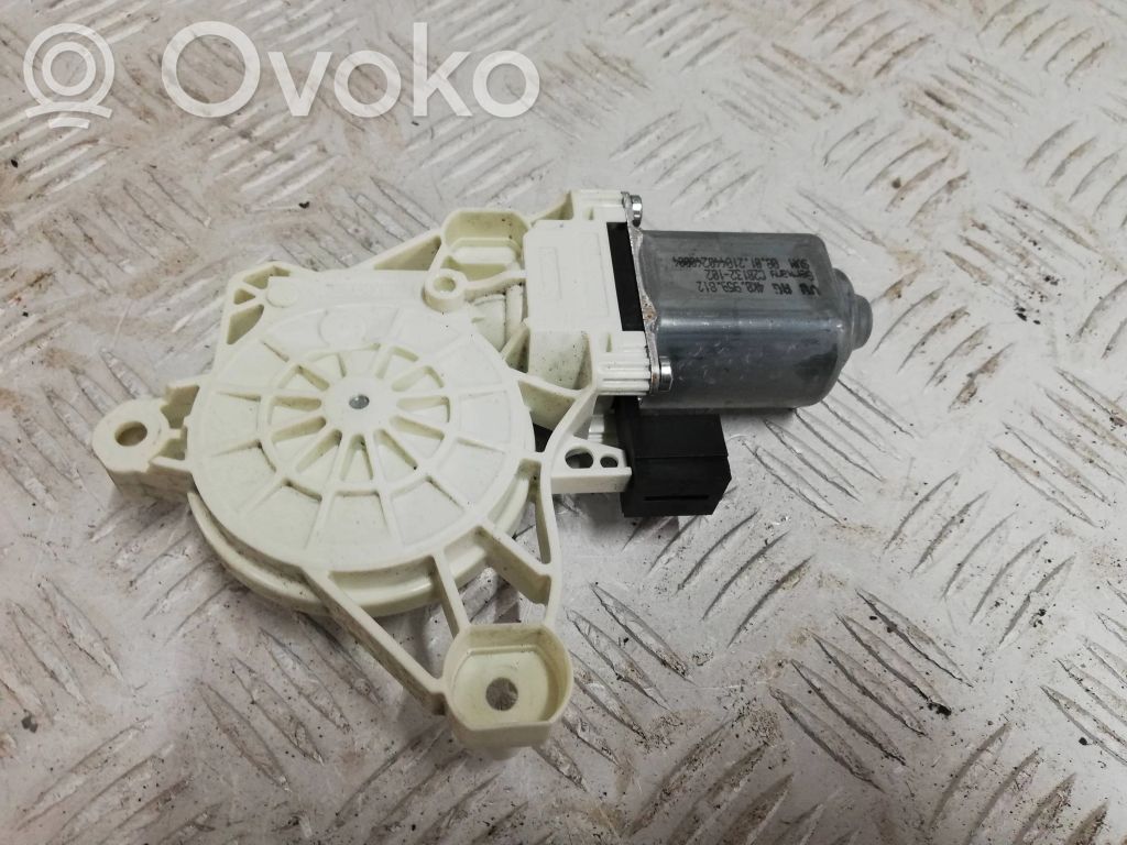 Silniczek podnoszenia szyby drzwi tylnych   4K0959812,C28132102,2104402400