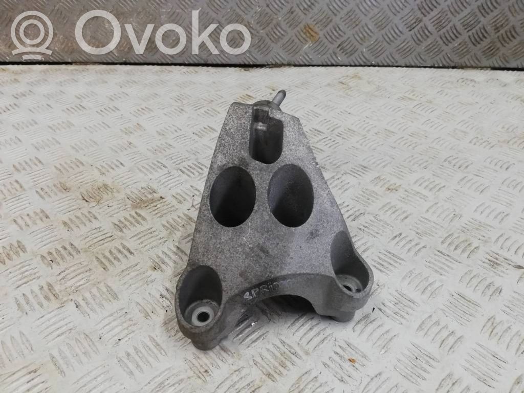 Engine mounting bracket   112338540R