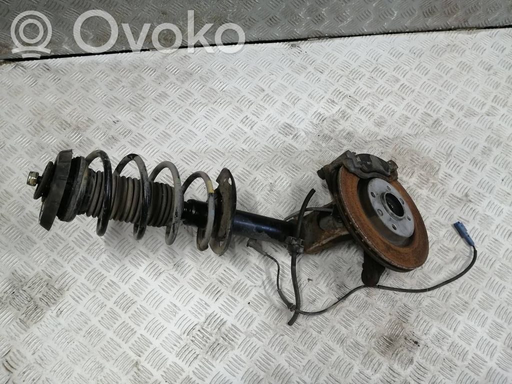 Front wheel hub spindle knuckle