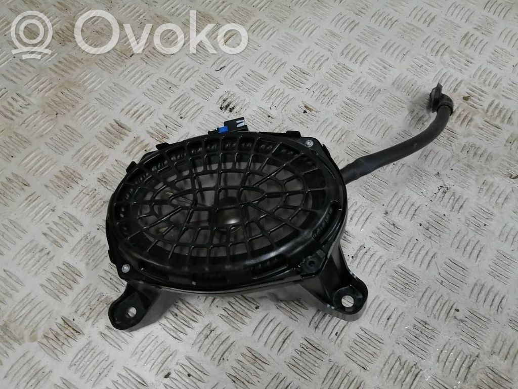 Renault Captur II Subwoofer speaker 