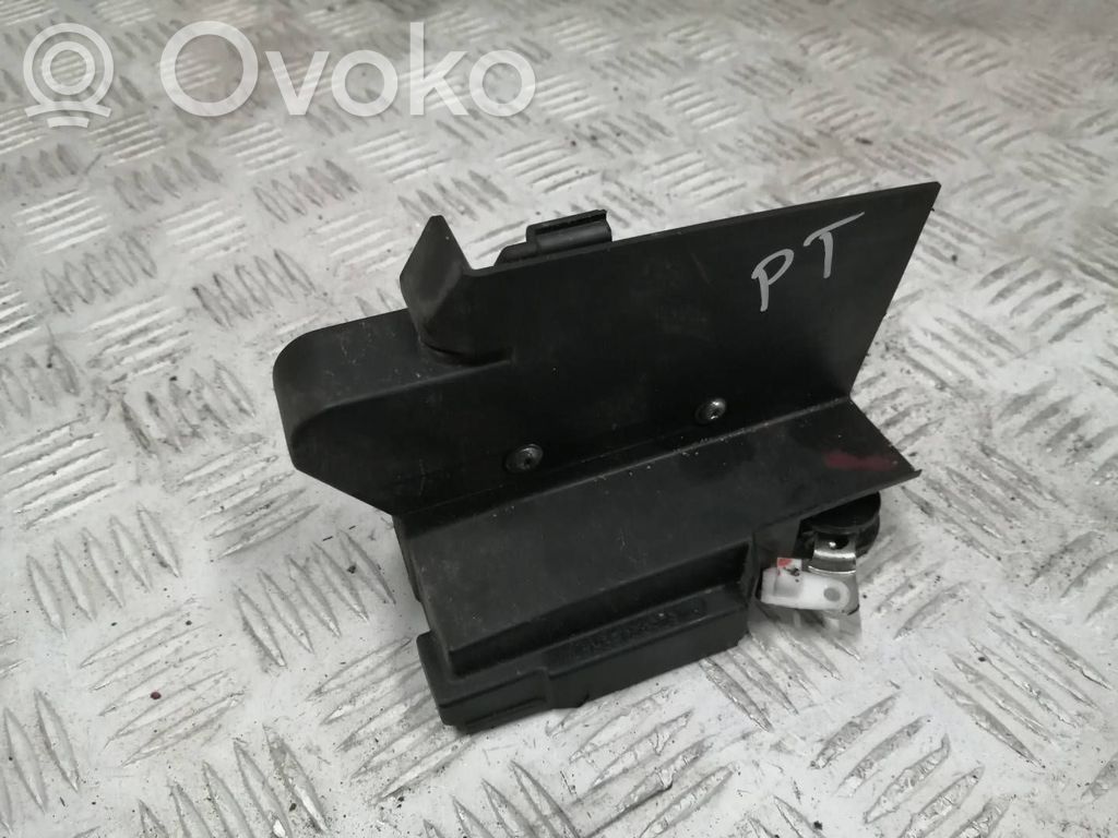Dacia Duster II Takaoven lukko 