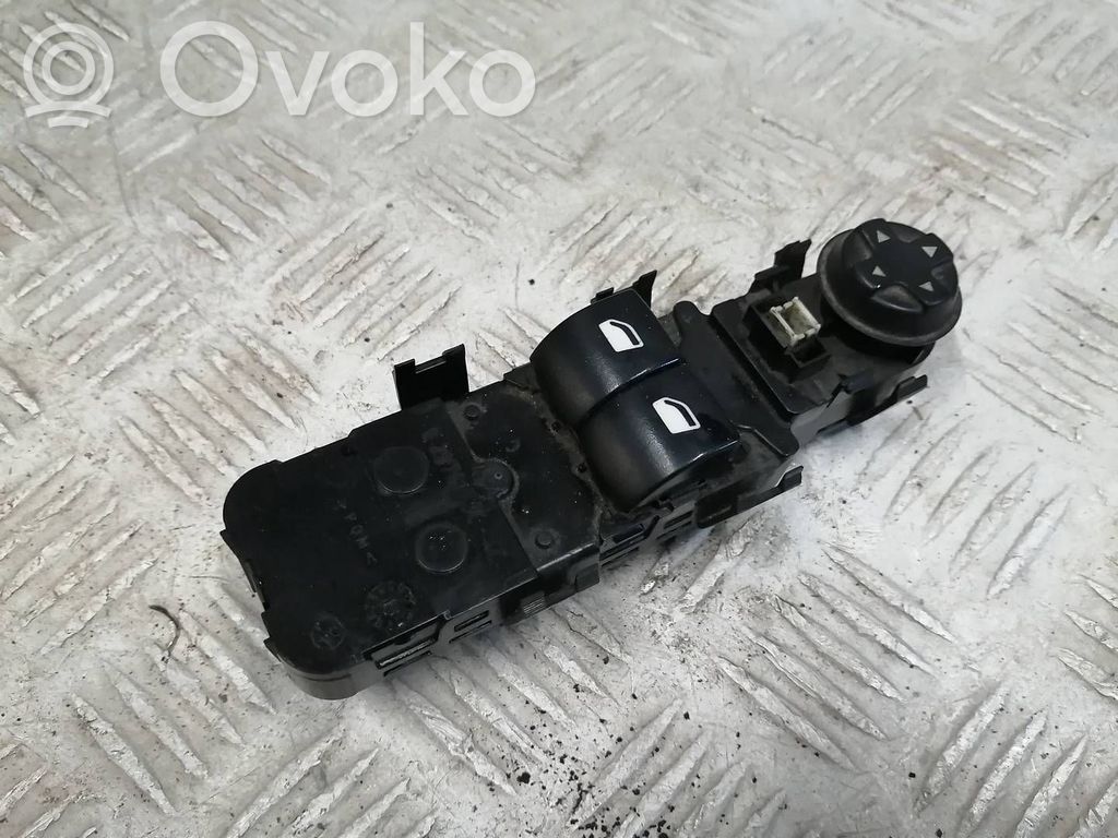 Peugeot Expert Electric window control switch 