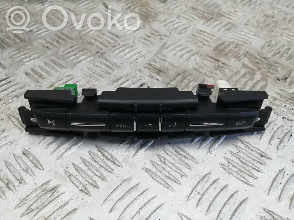 Multifunctional control switch/knob   9811043377
