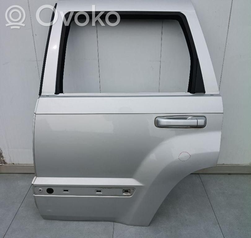 Jeep Grand Cherokee (WK) Galinės durys 