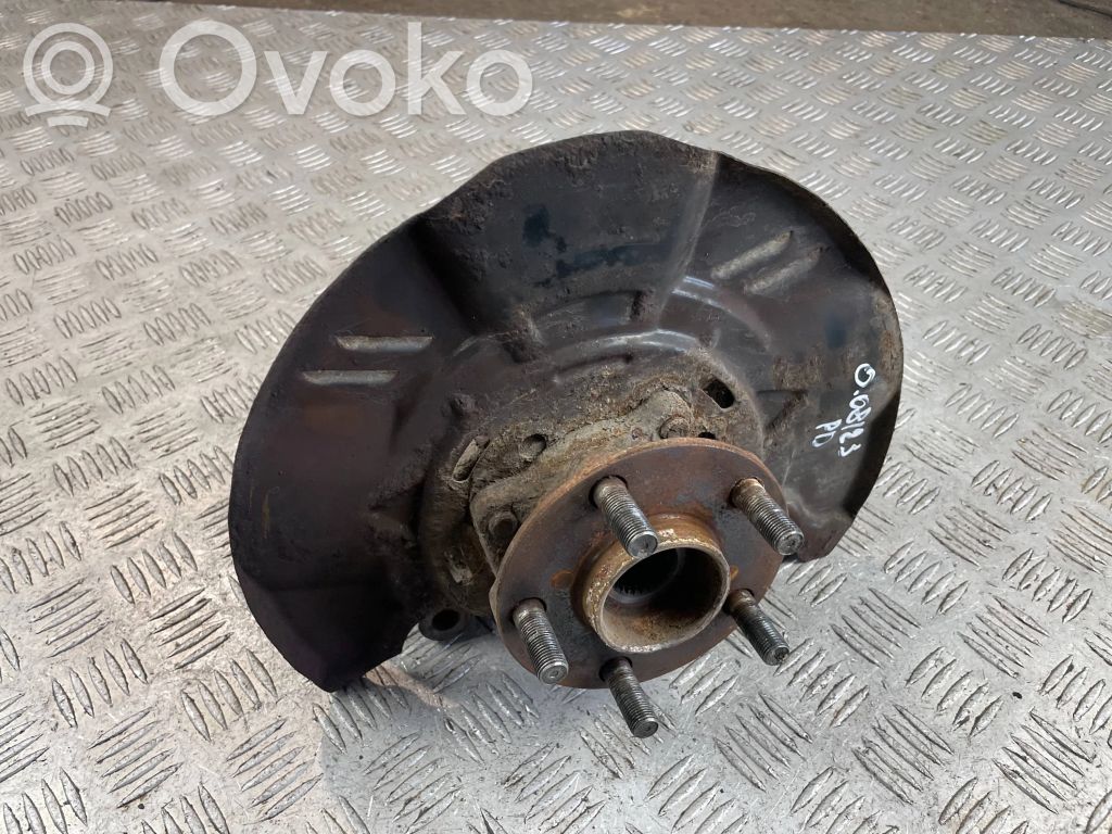 Front wheel hub
