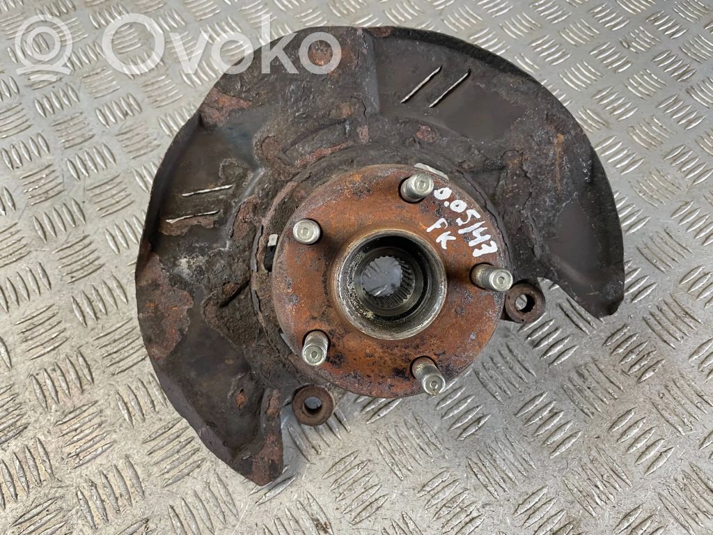 Front wheel hub
