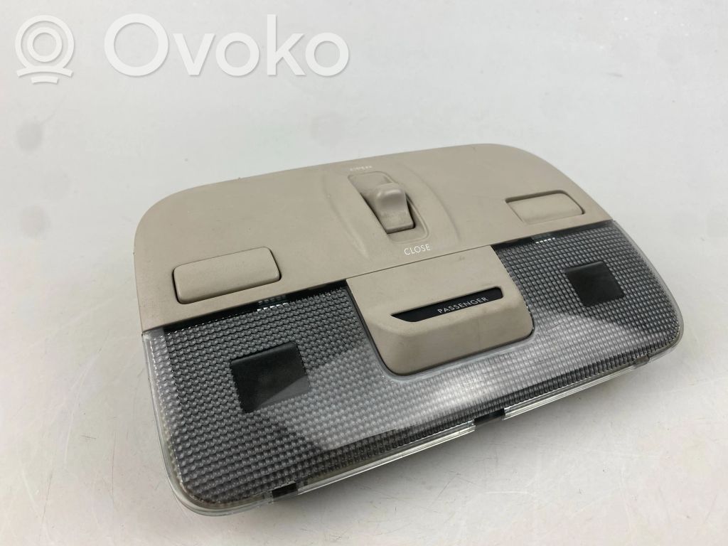Subaru Outback Etuistuimen valo 