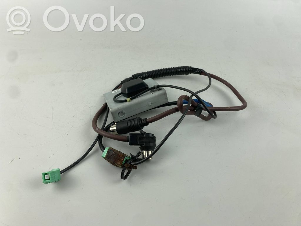 Subaru Outback GPS-pystyantenni 