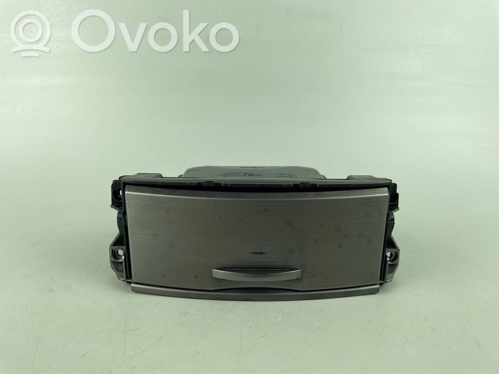 Subaru Outback Daiktadėžė 
