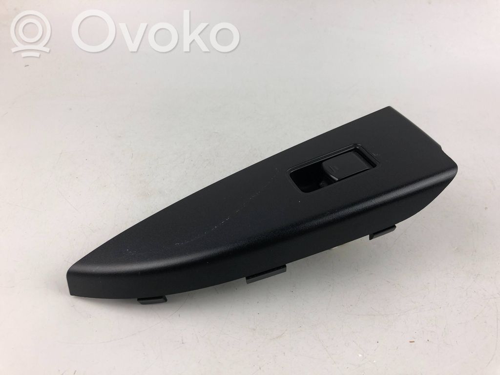 Subaru Outback Electric window control switch 