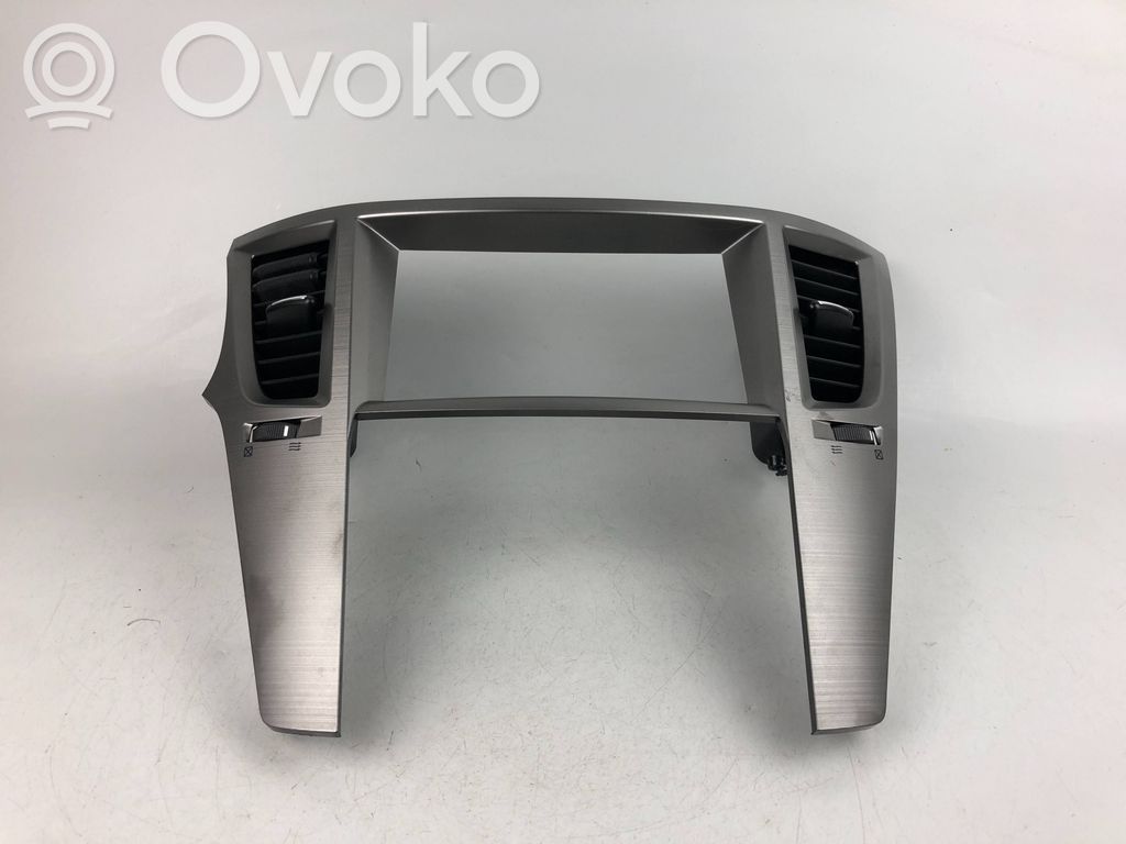 Subaru Legacy Centrinės oro grotelės 