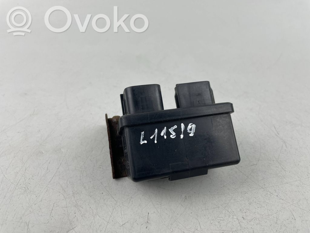 Subaru Legacy Window wiper relay 