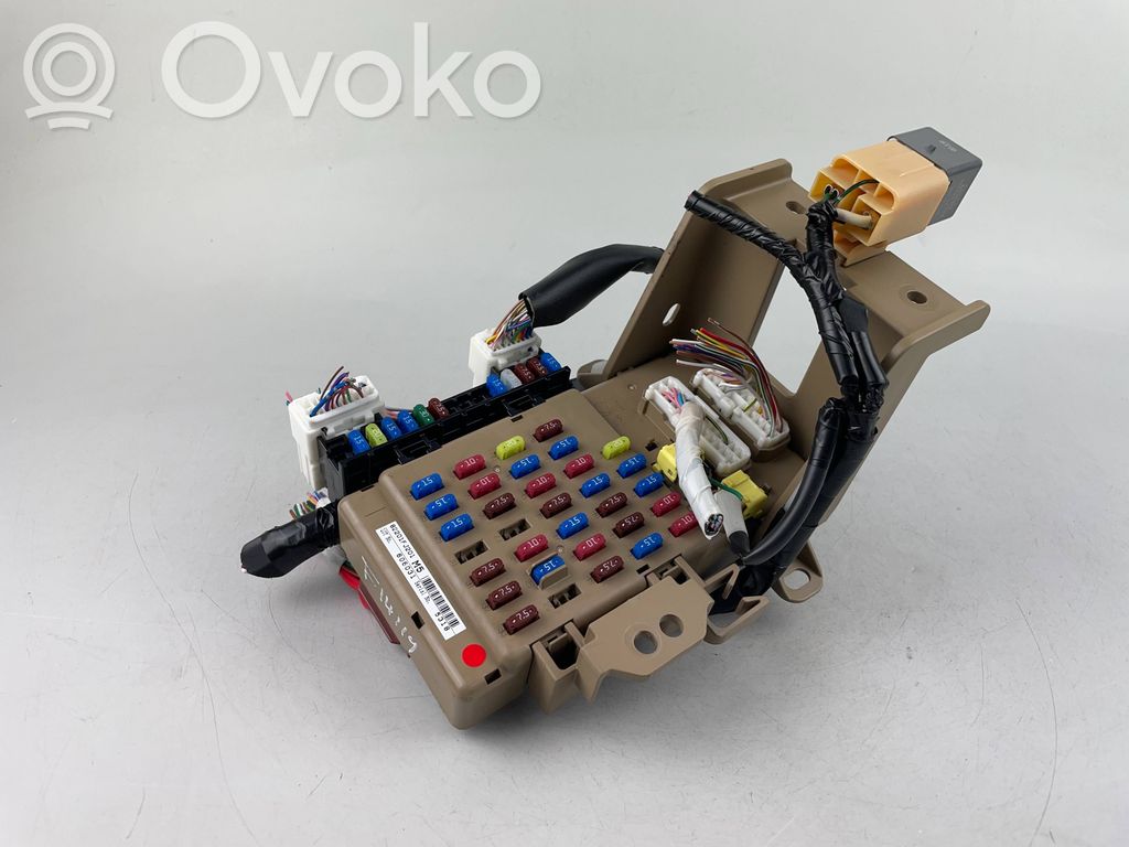 Skrzynka bezpieczników / Komplet   82201FJ201