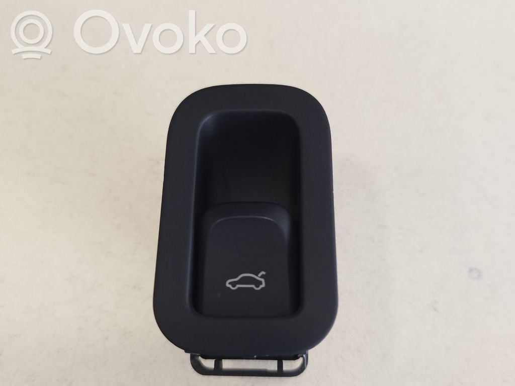 Audi A8 S8 D4 4H Tailgate opening switch 