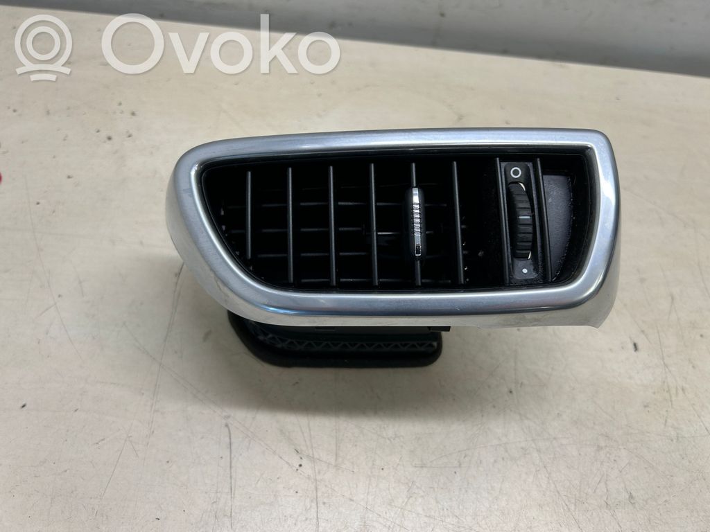 Porsche Cayenne (92A) Boczna kratka nawiewu deski rozdzielczej 