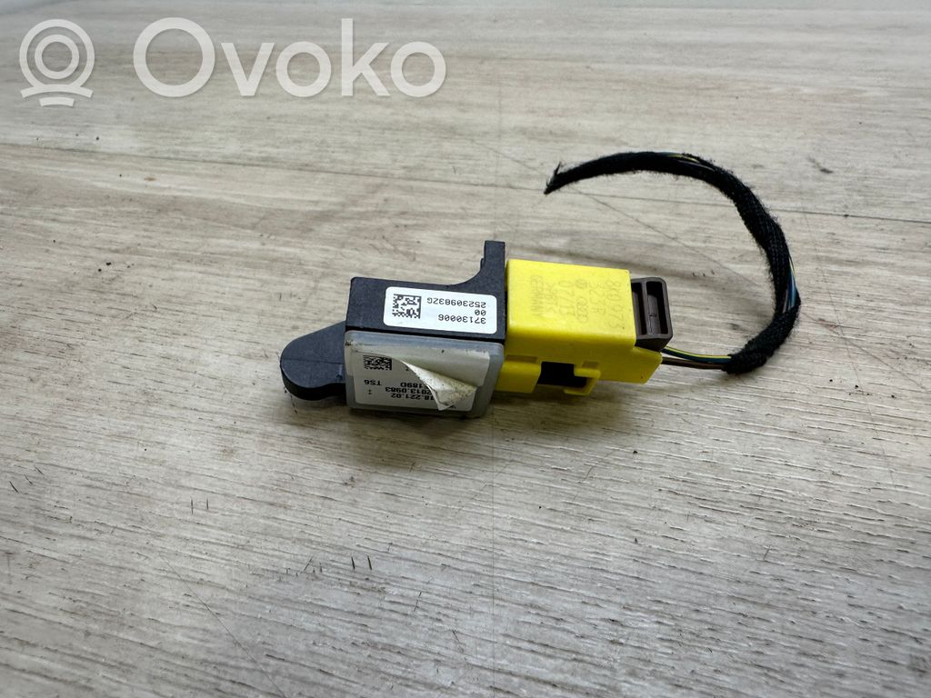 Porsche Panamera (970) Airbagsensor Crashsensor Drucksensor 