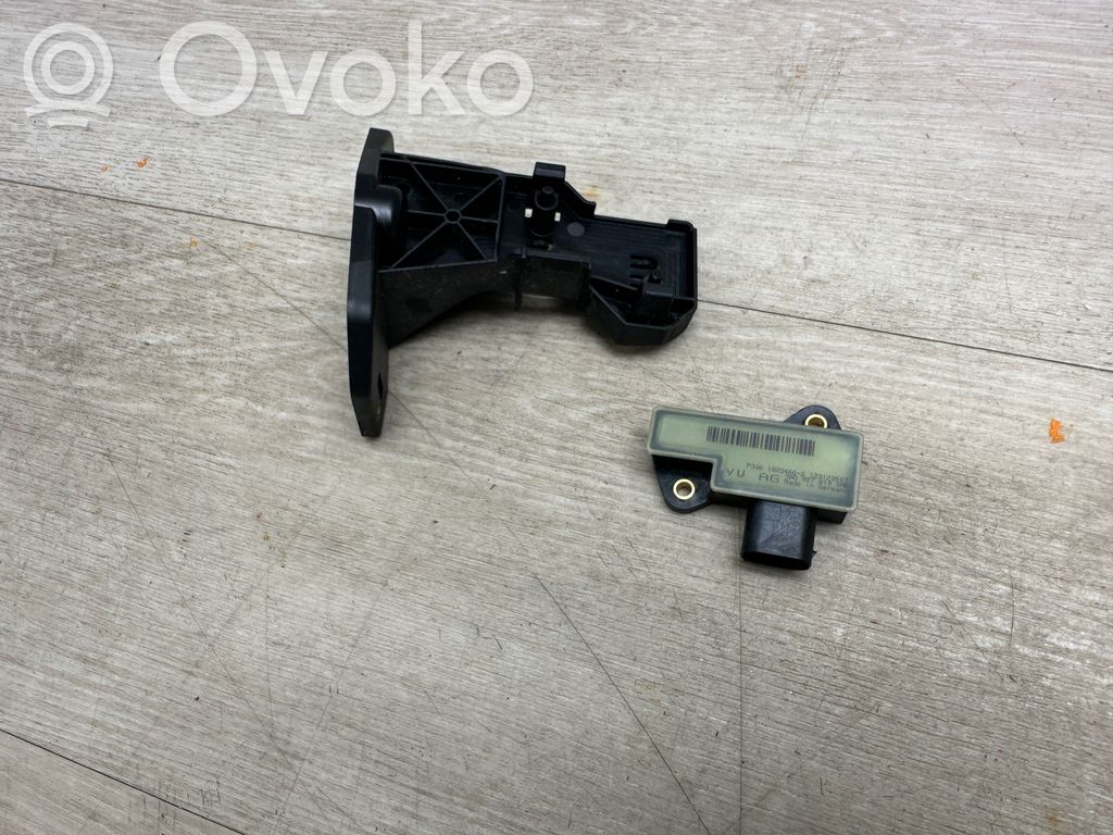 Volkswagen Touareg II Brake pedal sensor switch 