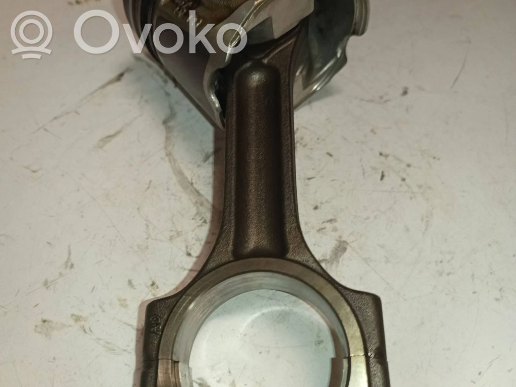 Renault Trafic II (X83) Piston with connecting rod 