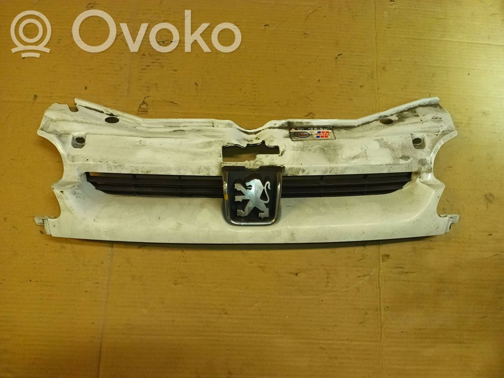 Peugeot Partner Etusäleikkö 