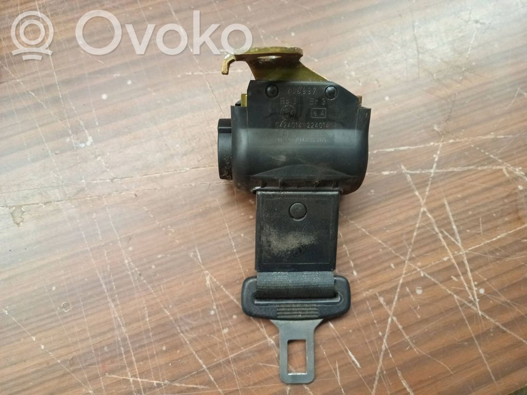 Volkswagen PASSAT B5 Cinturón medio (trasero) 