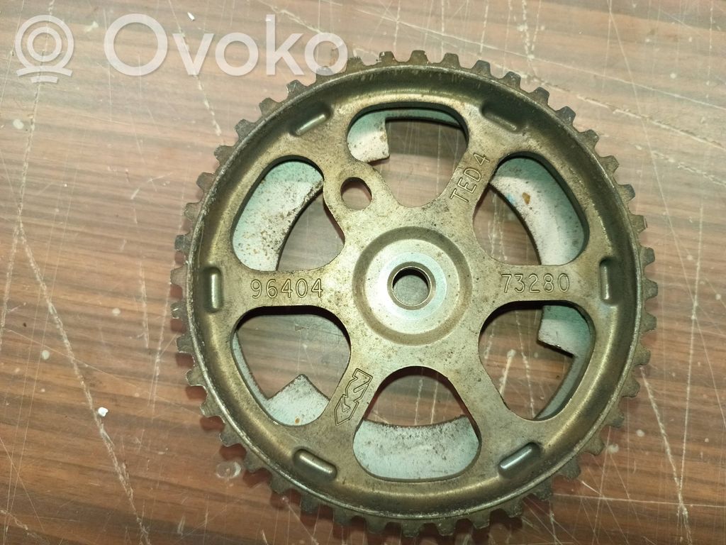 Peugeot 307 Fuel pump gear (pulley) 