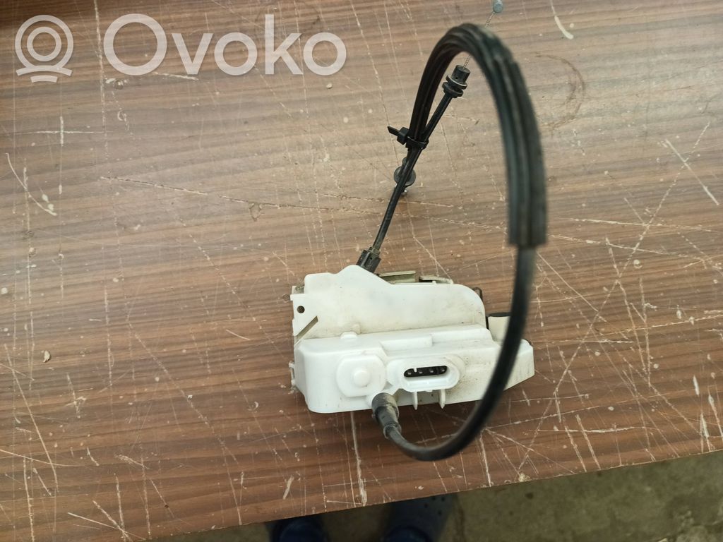 Citroen C3 Priekšpusē slēdzene 