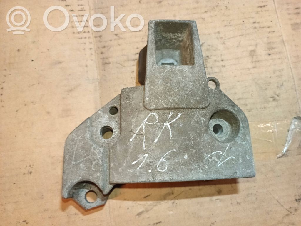 Renault Kangoo I Łapa / Mocowanie silnika 
