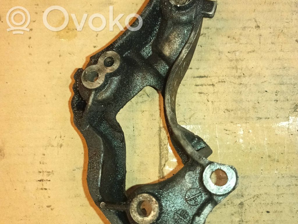 Citroen Berlingo Engine mounting bracket 