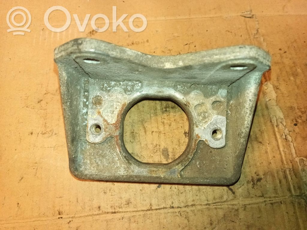 Renault Master II Engine mounting bracket 