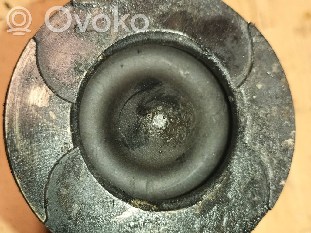 Renault Master II Piston 