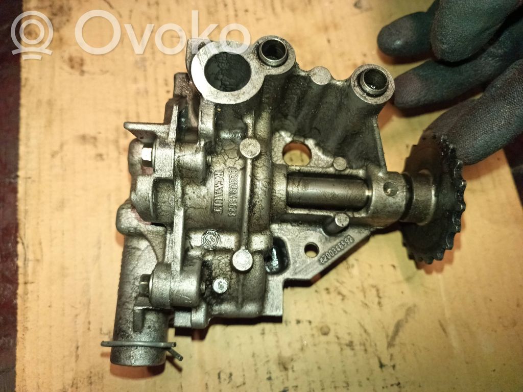 Renault Trafic II (X83) Bomba de aceite 