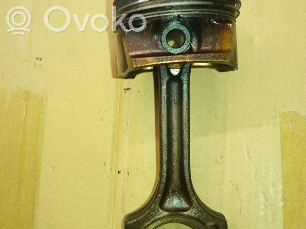 Peugeot Partner Pistón con biela 