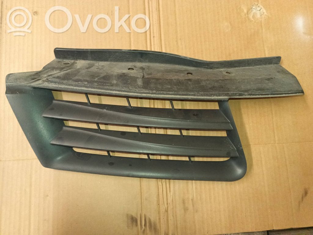 Renault Espace -  Grand espace IV Front bumper upper radiator grill 