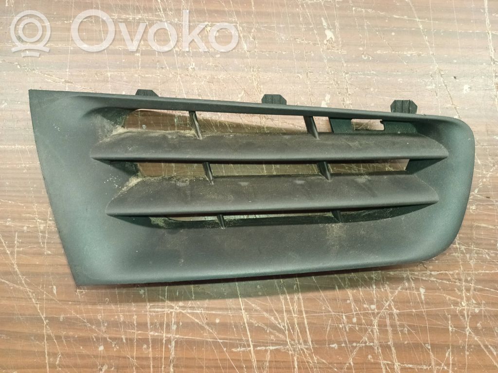 Renault Megane II Front bumper upper radiator grill 