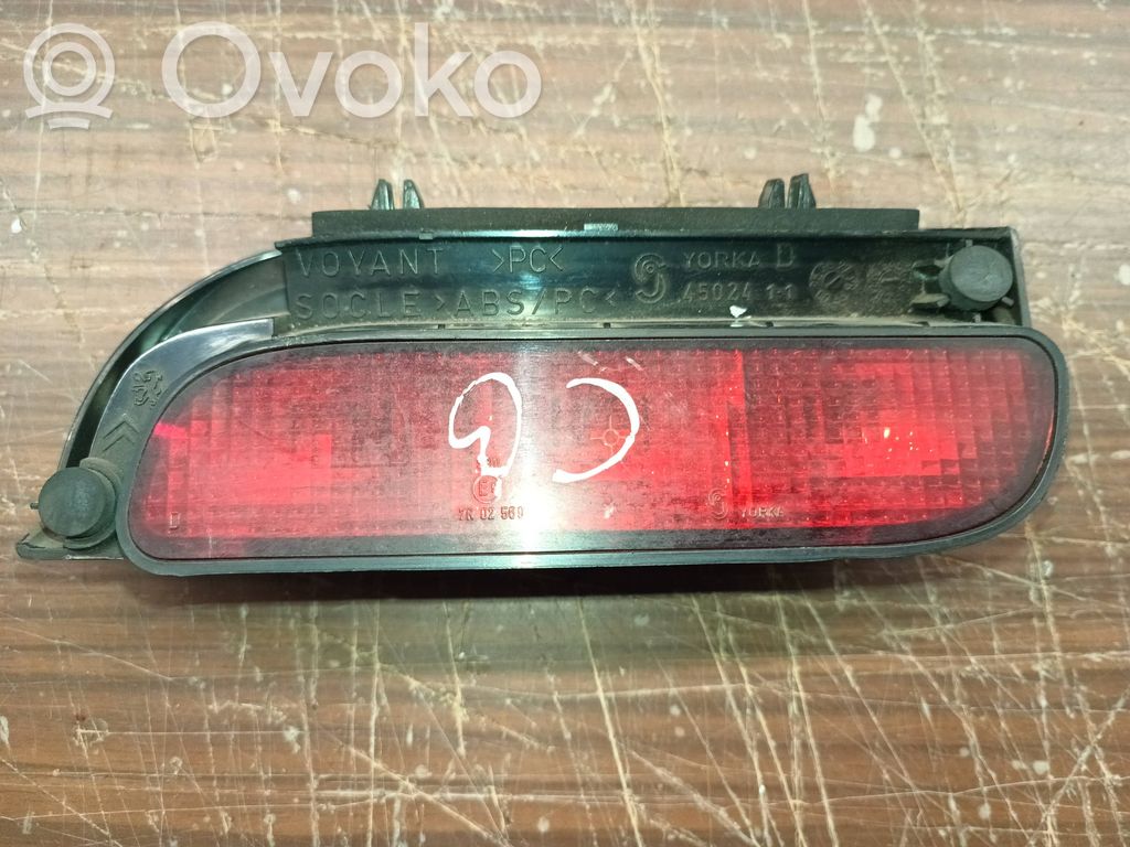 Peugeot Partner Third/center stoplight 