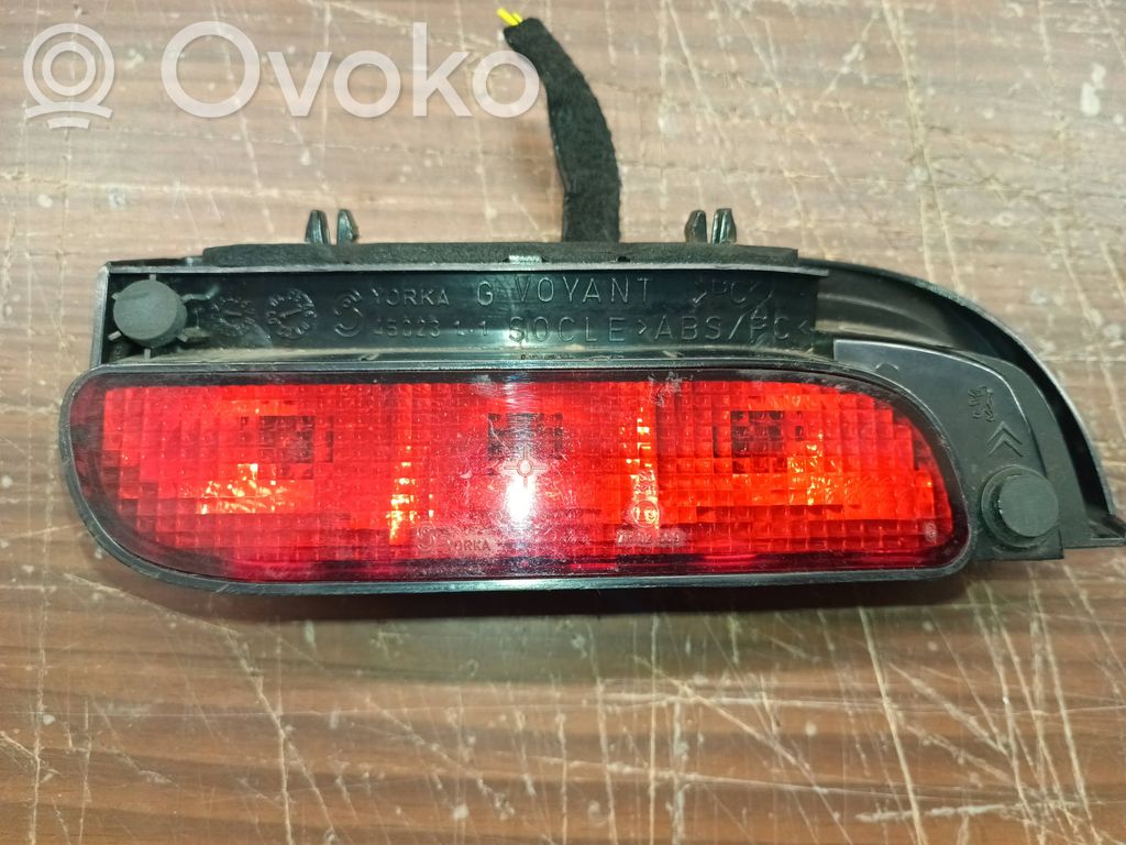 Peugeot Partner Third/center stoplight 