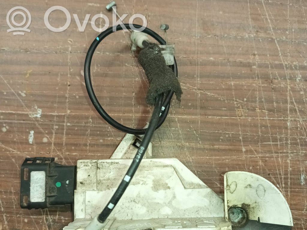 Peugeot Partner Takaoven lukko 